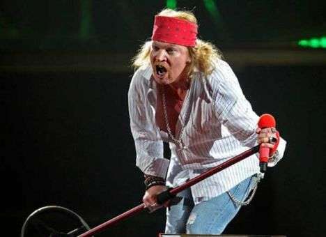 Лидер AC/DC увидит, как вместо него на сцену выйдет другой вокалист