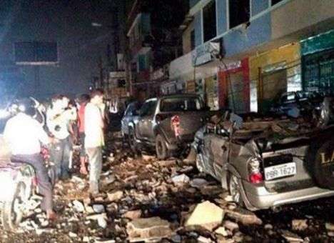 Отели рухнули вместе с обитателями: Под завалами в Эквадоре остаются сотни тел