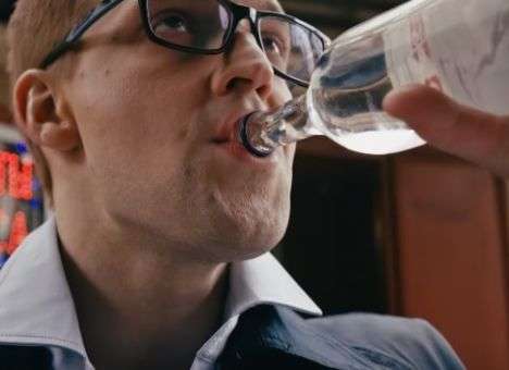 Власти Петербурга похвалили Шнура за клип с матом и пьянством (ВИДЕО)