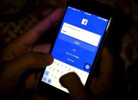 Facebook обвинили в манипуляции информацией