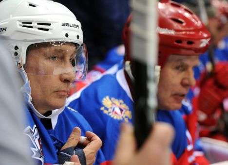 Взмокший Путин получил приз (ФОТО)