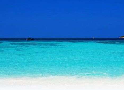 Для туристов закрывается райский островок (ФОТО, ВИДЕО)