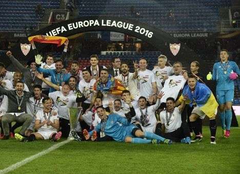 «Севилья» в третий раз подряд выиграла Лигу Европы (ВИДЕО)