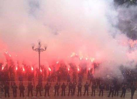 Из окон Рады нардепы видят огонь и дым (ФОТО)