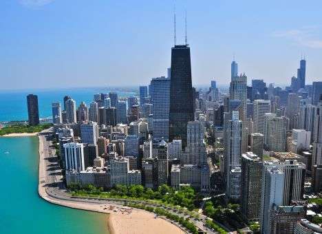 Стрельбу по прохожим открыли на улицах Чикаго, есть жертвы