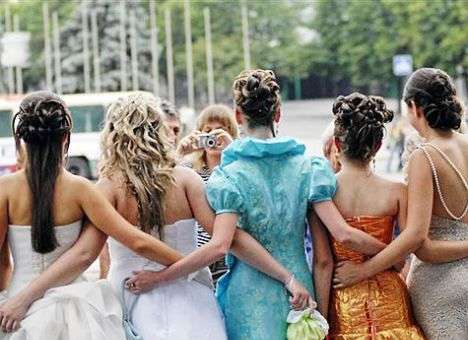 Киевские выпускники разлюбили лимузины