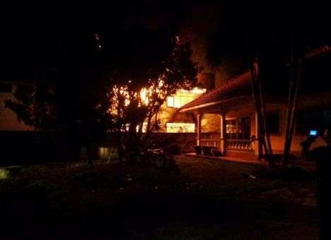 Опубликованы кадры страшного пожара, в котором погибли 17 девочек (ФОТО)