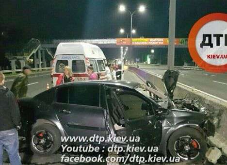 Были не пристегнуты: Подробности страшной аварии под Киевом (ФОТО)