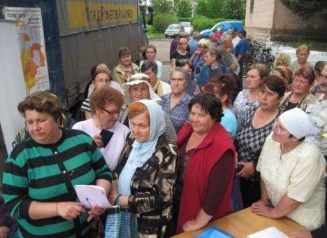 Штаб Ахметова за год выдал жителям Донбасса более 143 тысяч наборов выживания