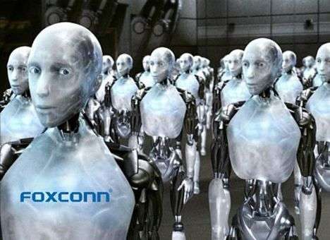 Китайский сборщик iPhone заменил половину сотрудников роботами