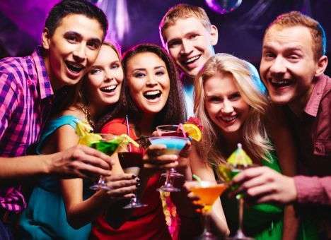 Сколько порций алкоголя человеку нужно для счастья рассказали ученые