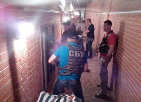 Чиновника, у которого нашли тоннель с золотом, отпустили из зала суда