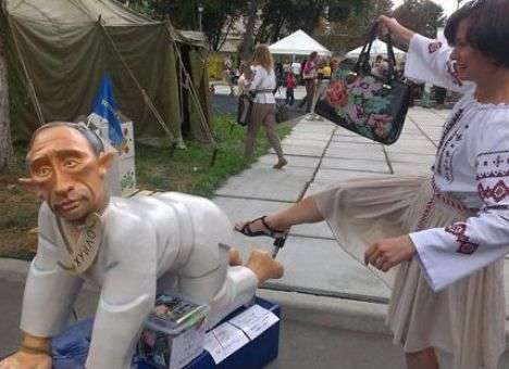 В соцсетях высмеяли создание «путинского диснейленда» (ФОТО)