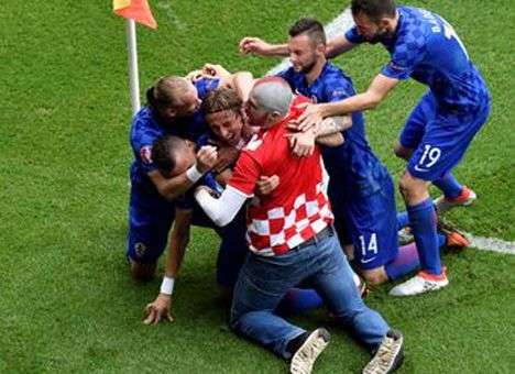 Евро-2016: Хорваты в «группе смерти» обыграли турков (ВИДЕО)