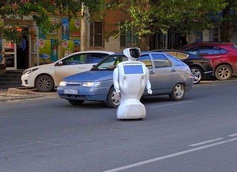 Робот-«человек» сбежал с российского полигона (ВИДЕО)