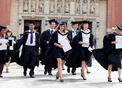 Ученые обнаружили связь высшего образования и рака мозга