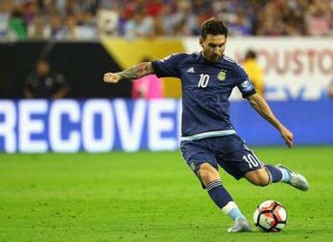 Месси стал лучшим бомбардиром в истории сборной Аргентины