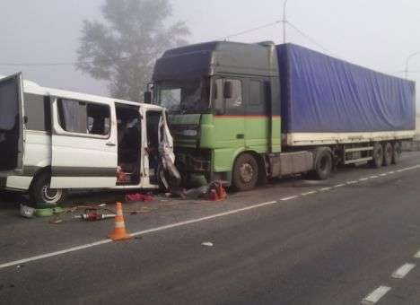 Подробности страшного ДТП в РФ с украинцами: Двое пострадавших нетранспортабельны