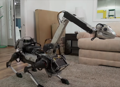 Boston Dynamics представила «робота-жирафа» (ВИДЕО)