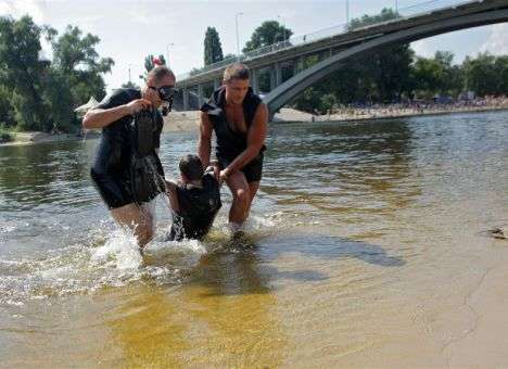 За один день в Украине утонули почти 20 человек