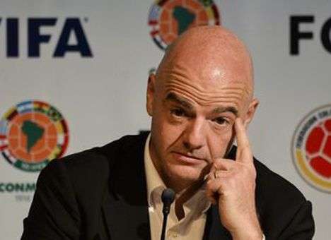 Глава ФИФА подозревается в связях с русским олигархом