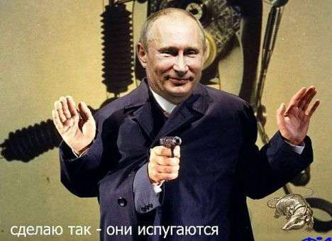 Соцсети высмеяли фотожабами Путина, который подписал скандальный оружейный закон (ФОТО)