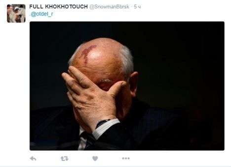 Туфли Медведева «рвут» соцсети вторые сутки (ФОТО)