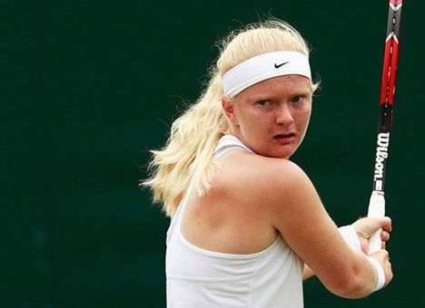 На Уимблдоне выступает теннисистка с восемью пальцами на руках