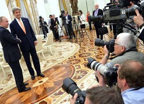 Керри покинул Кремль глубокой ночью