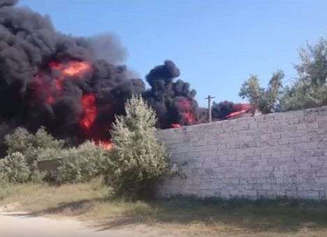 В Крыму пылает экс-КаZaнтип (ВИДЕО)