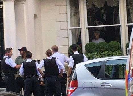 На Моуринью напал грабитель