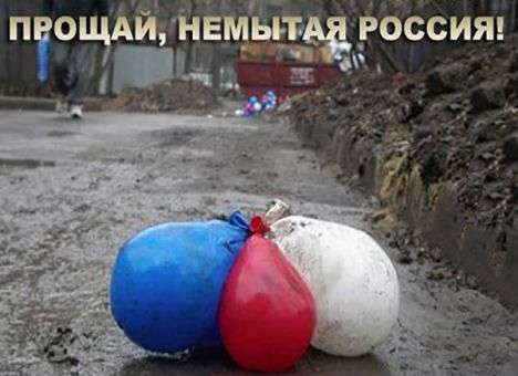 Четверть россиян хотят сбежать из страны Путина – соцсети «взорвались» фотожабами (ФОТО)