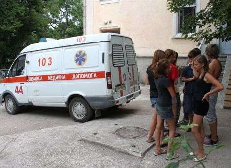 «Скорые» привезли новых жертв измаиловской шаурмы