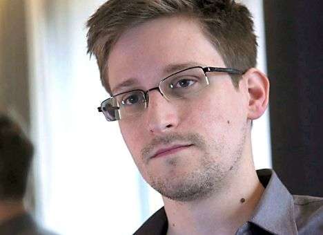 Сноуден разрабатывает чехол для смартфона, способный защитить от слежки