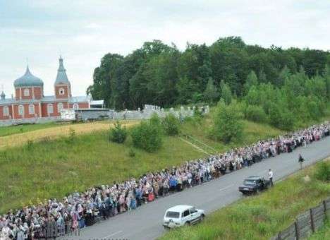 Скандальный Крестный ход завтра дойдет до Киева