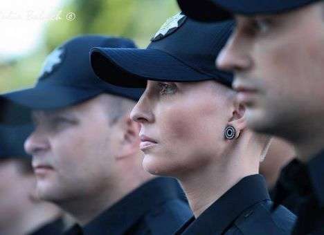 Гибель женщины-копа: Можно ли заразиться туберкулезом из-за плевка в лицо