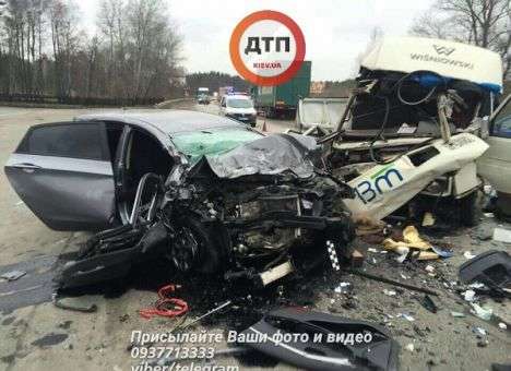 Чудеса бывают: Девушка, ставшая жертвой страшного ДТП в Киеве, победила смерть (ФОТО)