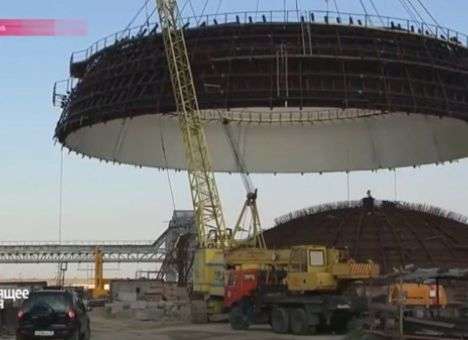 Люди напуганы этим монстром: В Беларуси уронили корпус ядерного реактора