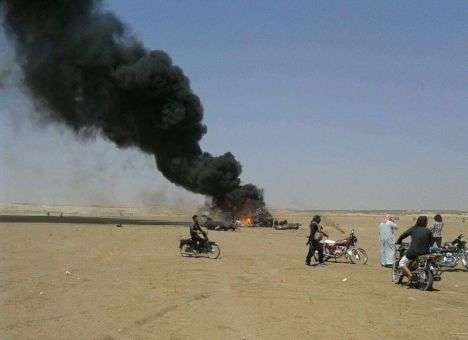 Груды обломков и казненный пилот: Первые снимки с места падения российского вертолета в Сирии (ФОТО)