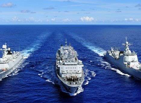 Население Китая готовят к войне на море