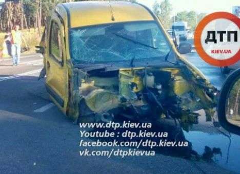 Опубликованы кадры с места масштабного ДТП под Киевом (ФОТО)