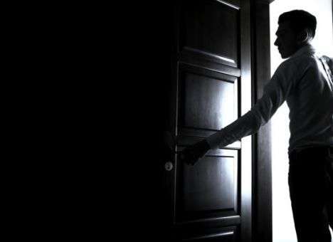 В Киеве рестораны и салоны прячутся за дверями квартир