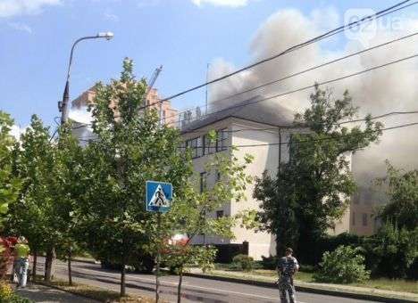 Опубликованы первые снимки с места пожара в Донецке (ФОТО)