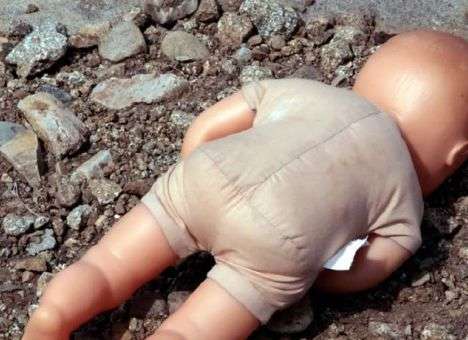 Никто не заступился: Посреди улицы в Павлограде мужчина убил ребенка (ФОТО)