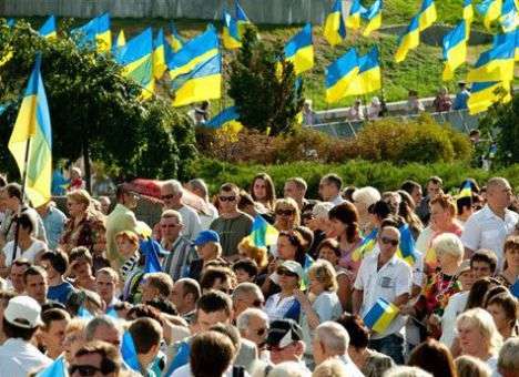 В центре Киева сегодня прозвучит молитва и загрохочут танки