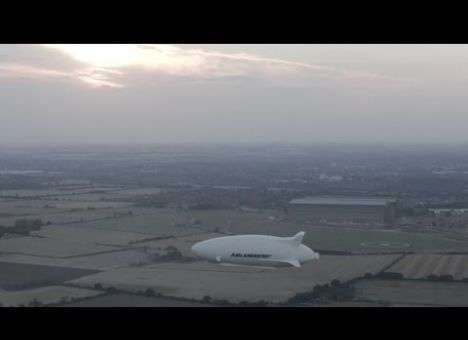 Рухнул самый большой самолет-дирижабль