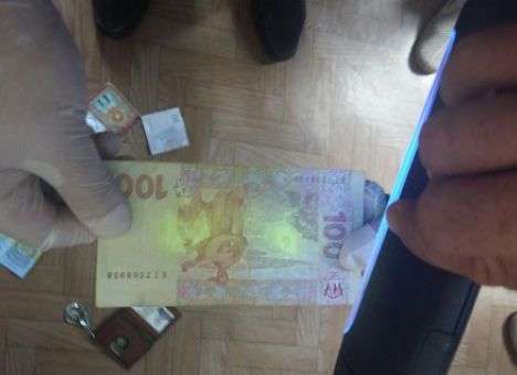 Полицейский торговал психотропами прямо в суде (ФОТО)