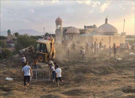 В Узбекистане при «живом» президенте готовятся к его похоронам