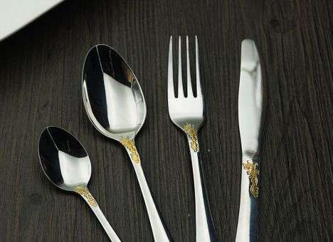 У президента Литвы Грибаускайте гремит скандал из-за вилок