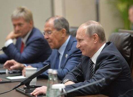 Путин с триумфом вернулся, он больше не отщепенец, - Le Monde